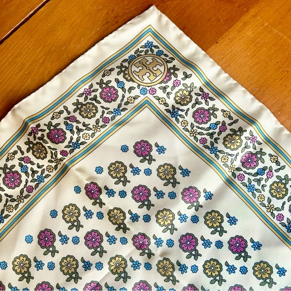 NWT Tory Burch Floral Scarf - Picture 2 of 3
